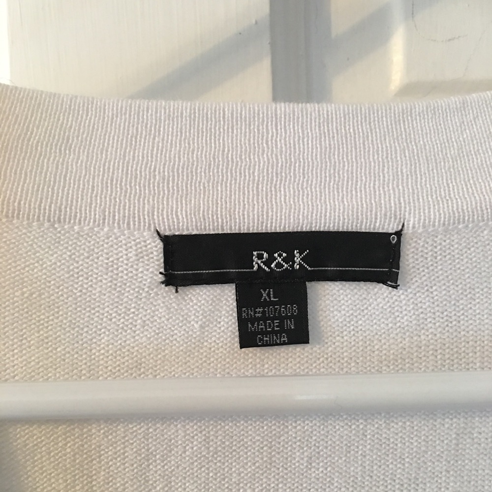NWOT Shrug xl white